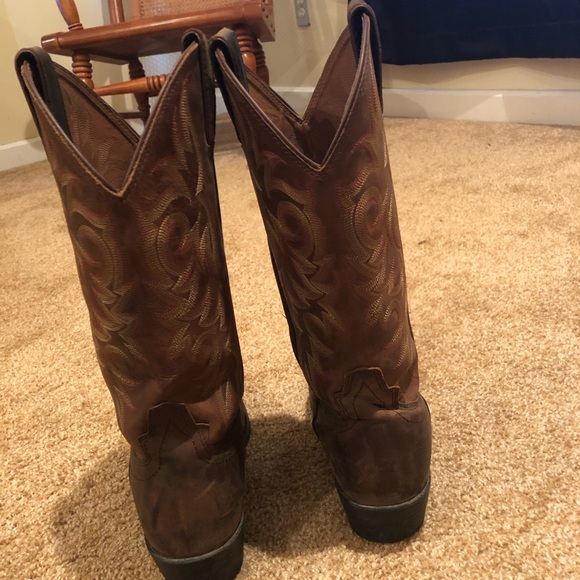 Women’s Justin Cowgirl Boots - Picture 2 of 7